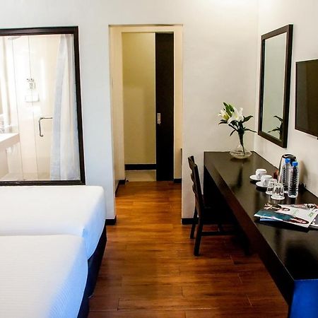 Pina Suites Ormoc City Exterior foto